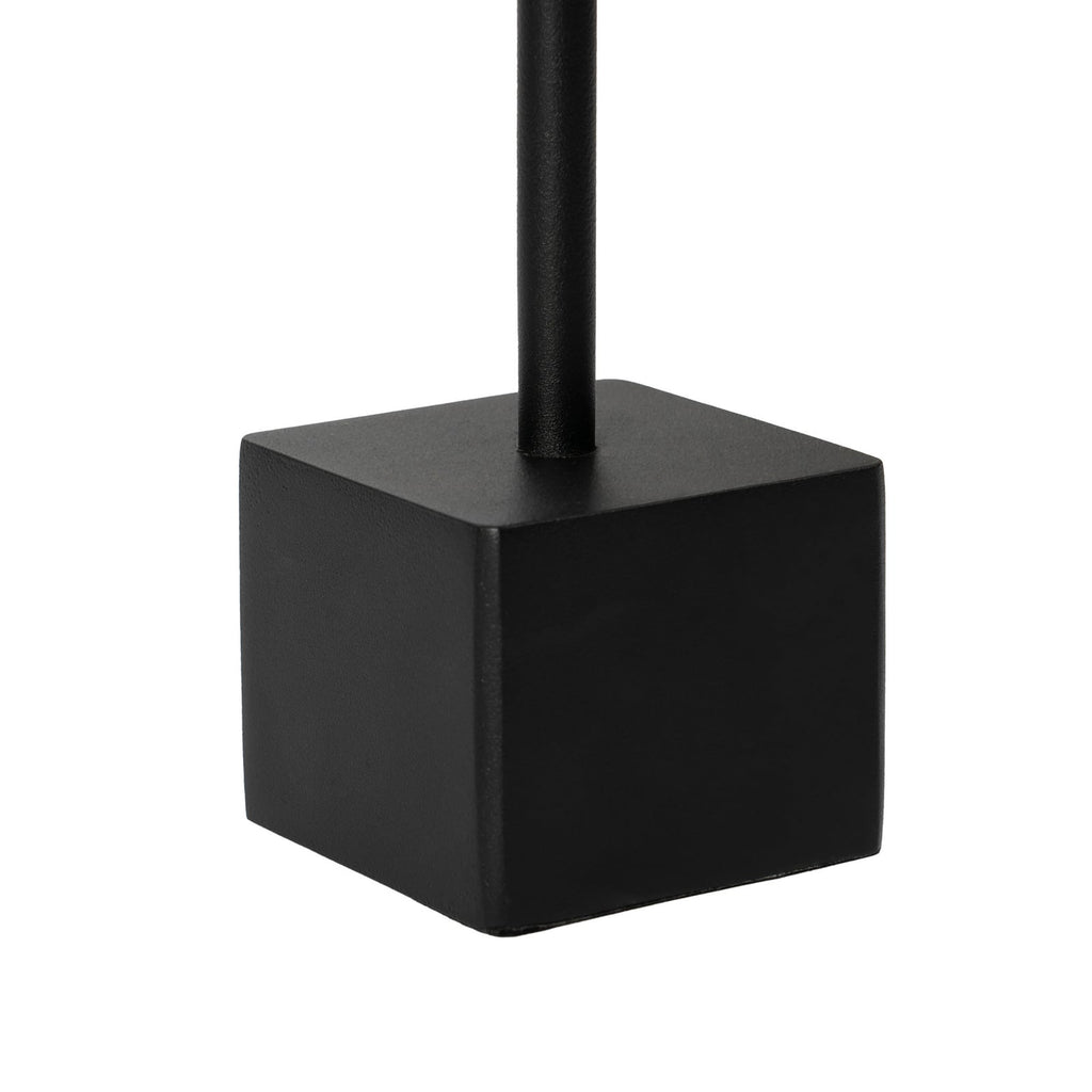 LED oppladbar bordlampe Janea CUBE svart metall på bord