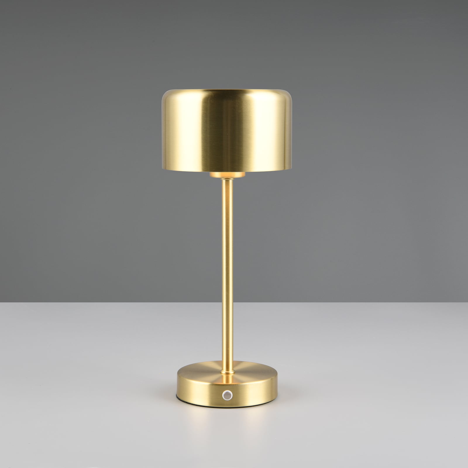 LED oppladbar bordlampe Jeff matt messing H30 cm detalj av knapp