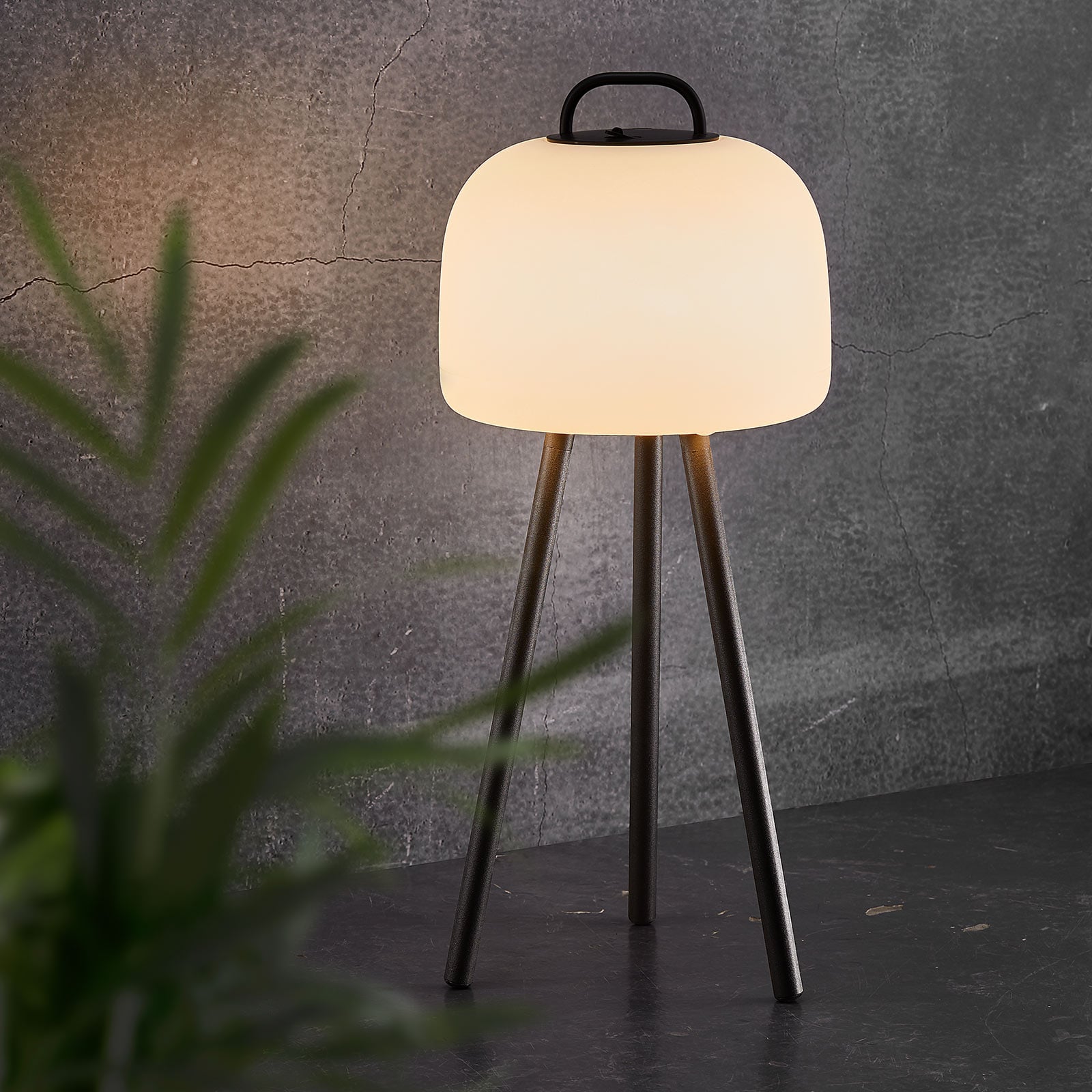 LED oppladbar bordlampe Kettle Tripod Ø20 cm dimbar IP65 forfra