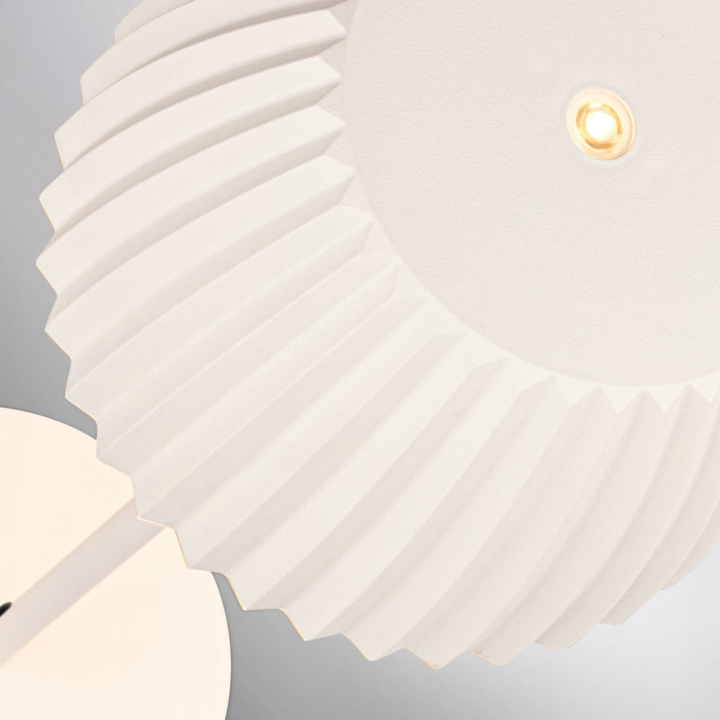 Nærbilde av LED oppladbar bordlampe Loca dimbar hvit skjerm