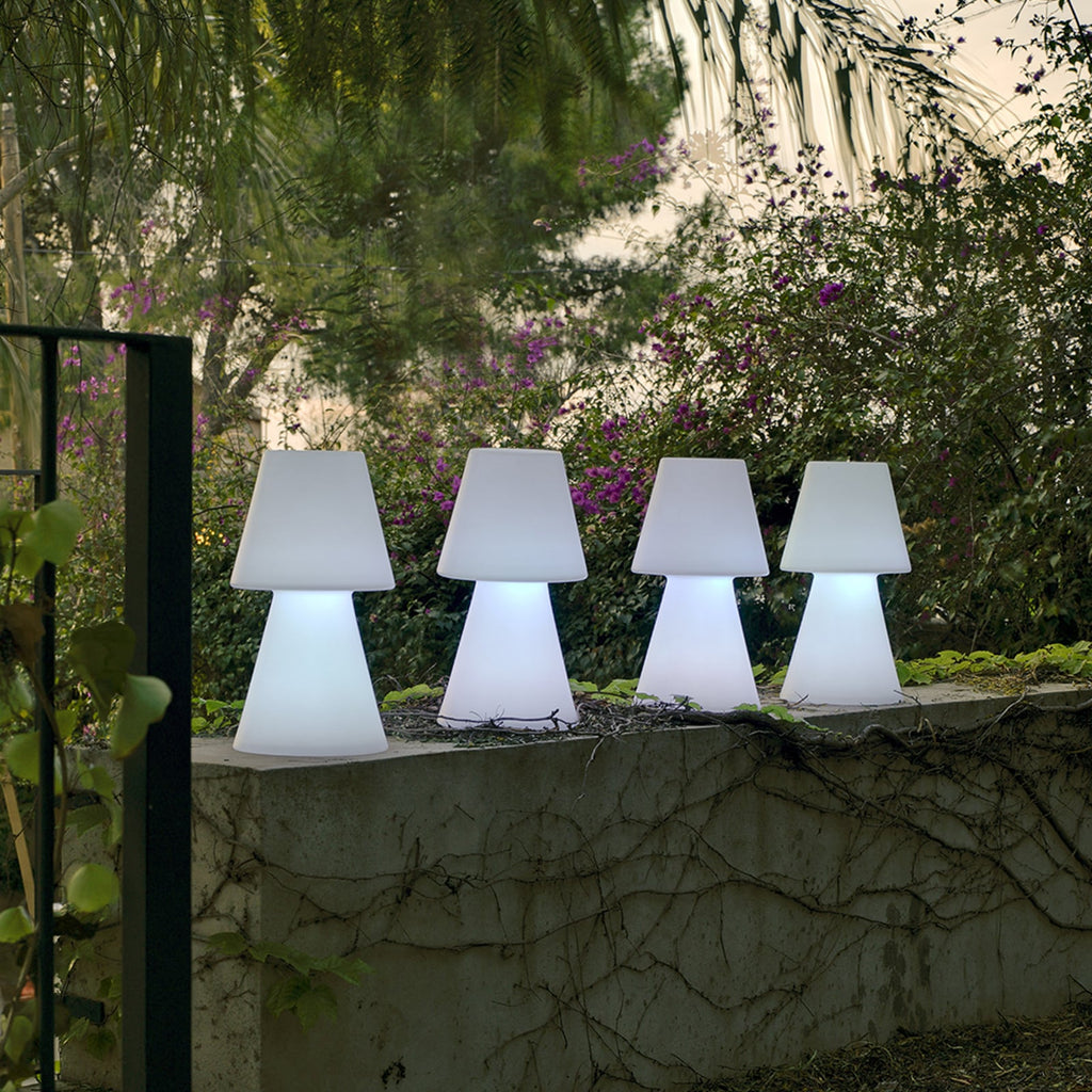 Detalj av LED oppladbar bordlampe Lola RGBW dimbar IP65 45 cm