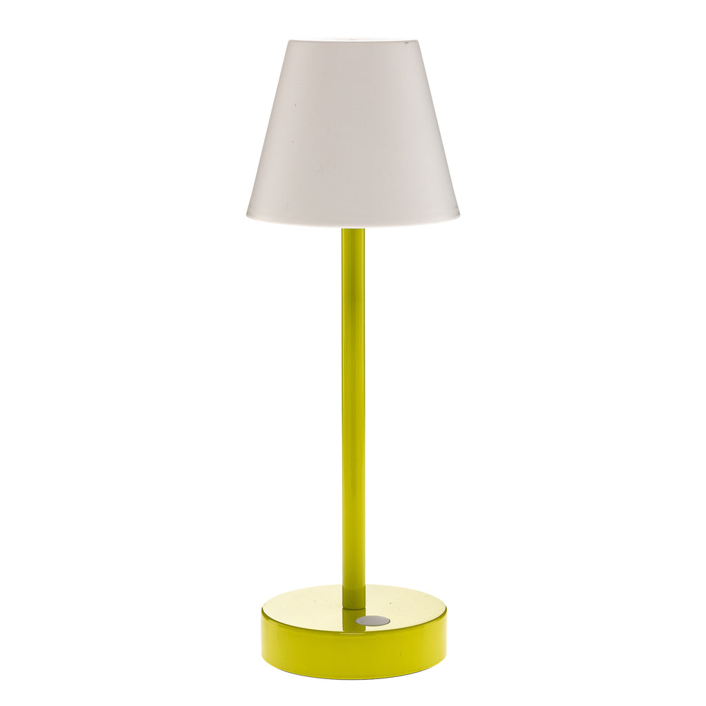 LED oppladbar bordlampe Lola Slim dimbar lime IP44 montert på bord