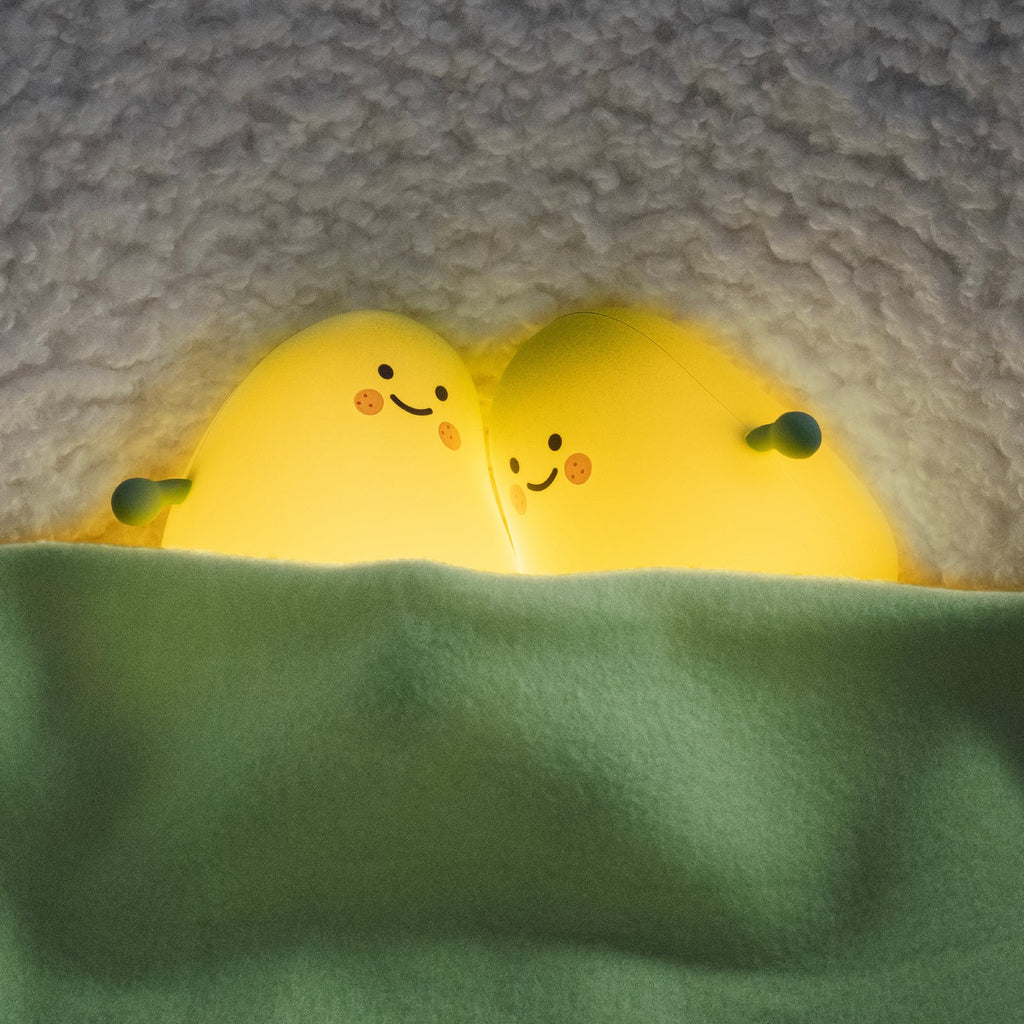 LED oppladbar bordlampe Mango hvit dimbar med timer lys på