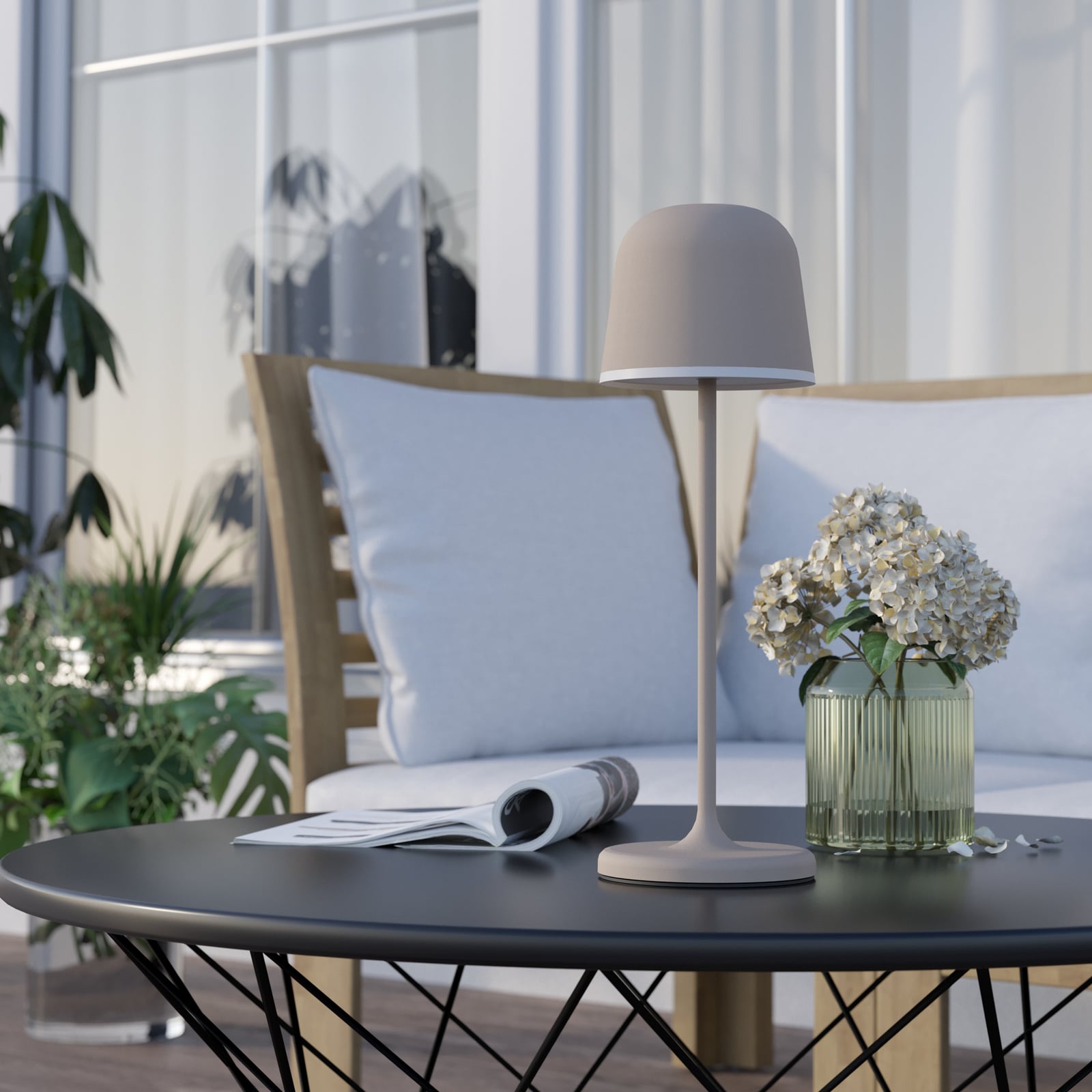 LED oppladbar bordlampe Mannera sand dimbar IP54 montert på bord