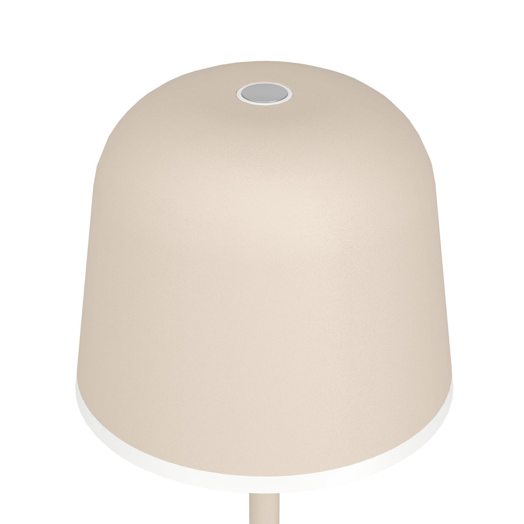 LED oppladbar bordlampe Mannera sand dimbar IP54 i bruk utendørs