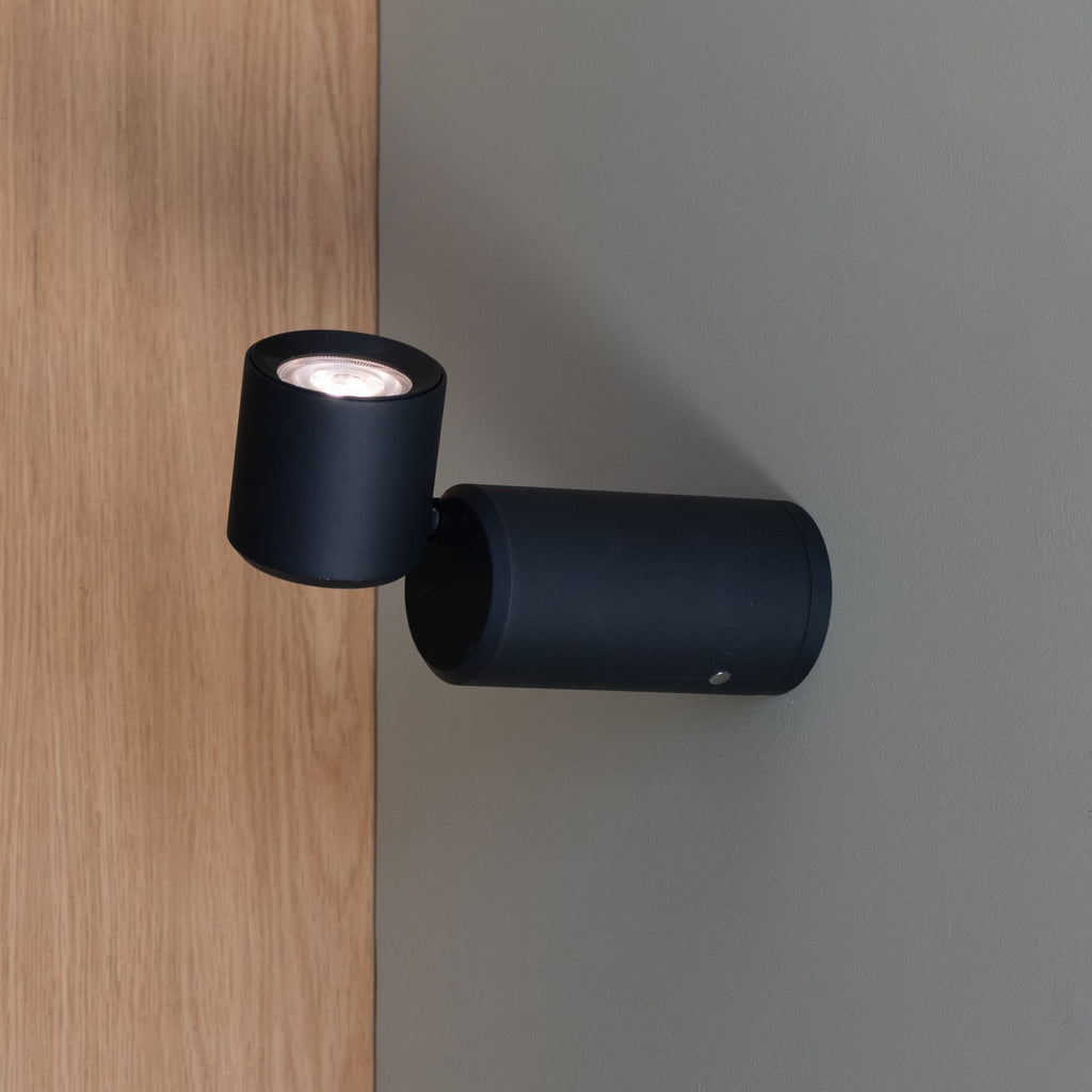 LED-oppladbar bordlampe Milan svart berøringsdimmer bakside
