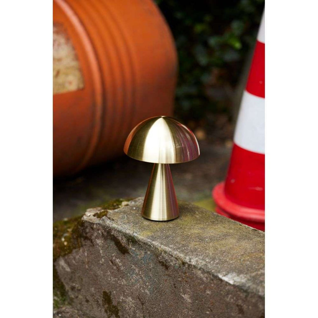 Detalj av LED oppladbar bordlampe Mush messing Ø15 cm dimbar IP44