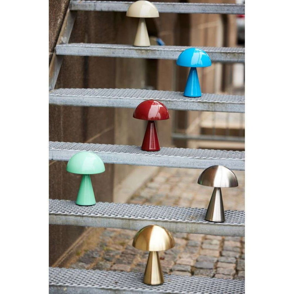 LED oppladbar bordlampe Mush messing Ø15 cm dimbar IP44 i utebruk