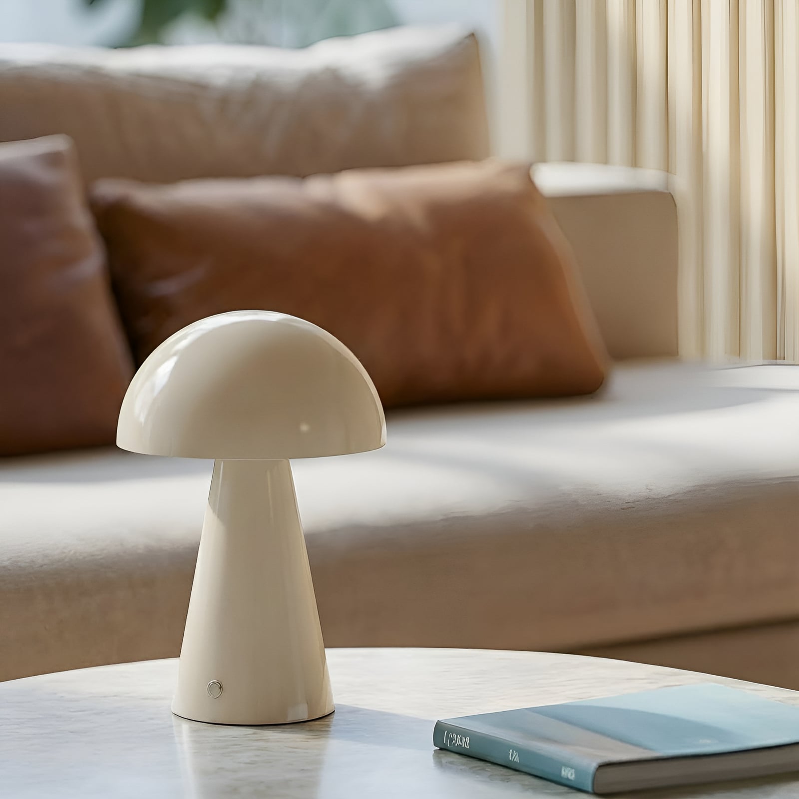 LED oppladbar bordlampe Nevijo dimbar beige detalj av touchdimmer