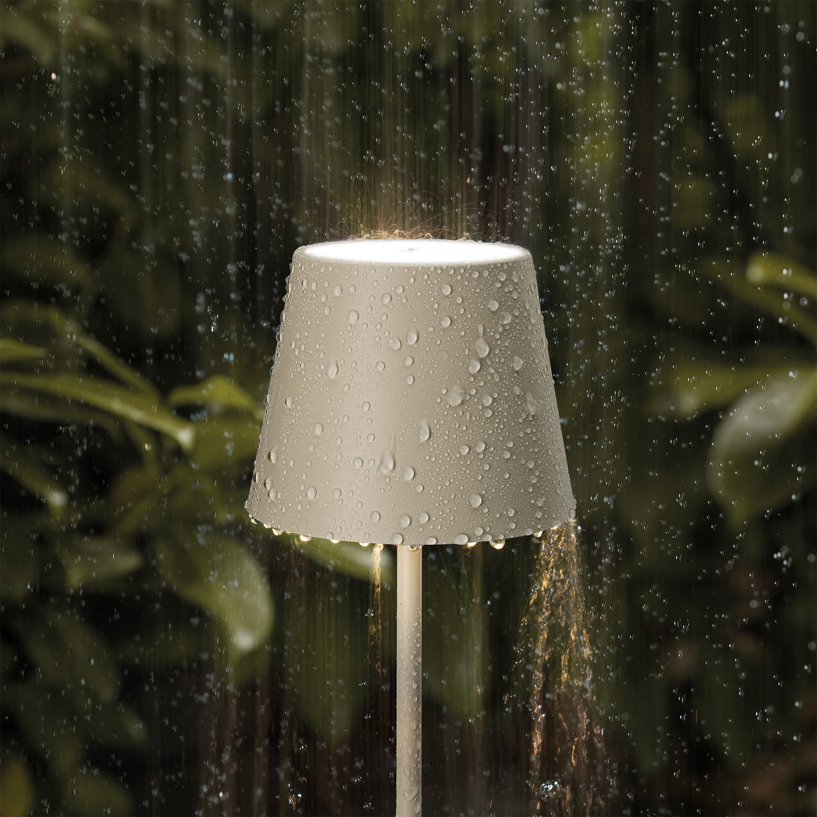 LED oppladbar bordlampe Nuindie mini dimbar beige IP54 - Sigor bakside