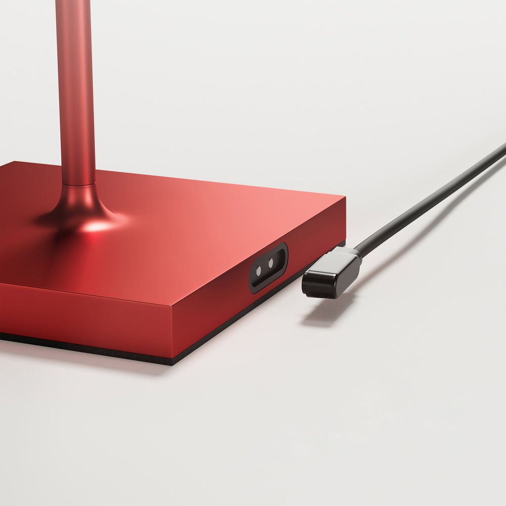 LED oppladbar bordlampe Nuindie mini dimbar rød IP54 detalj av lampefot