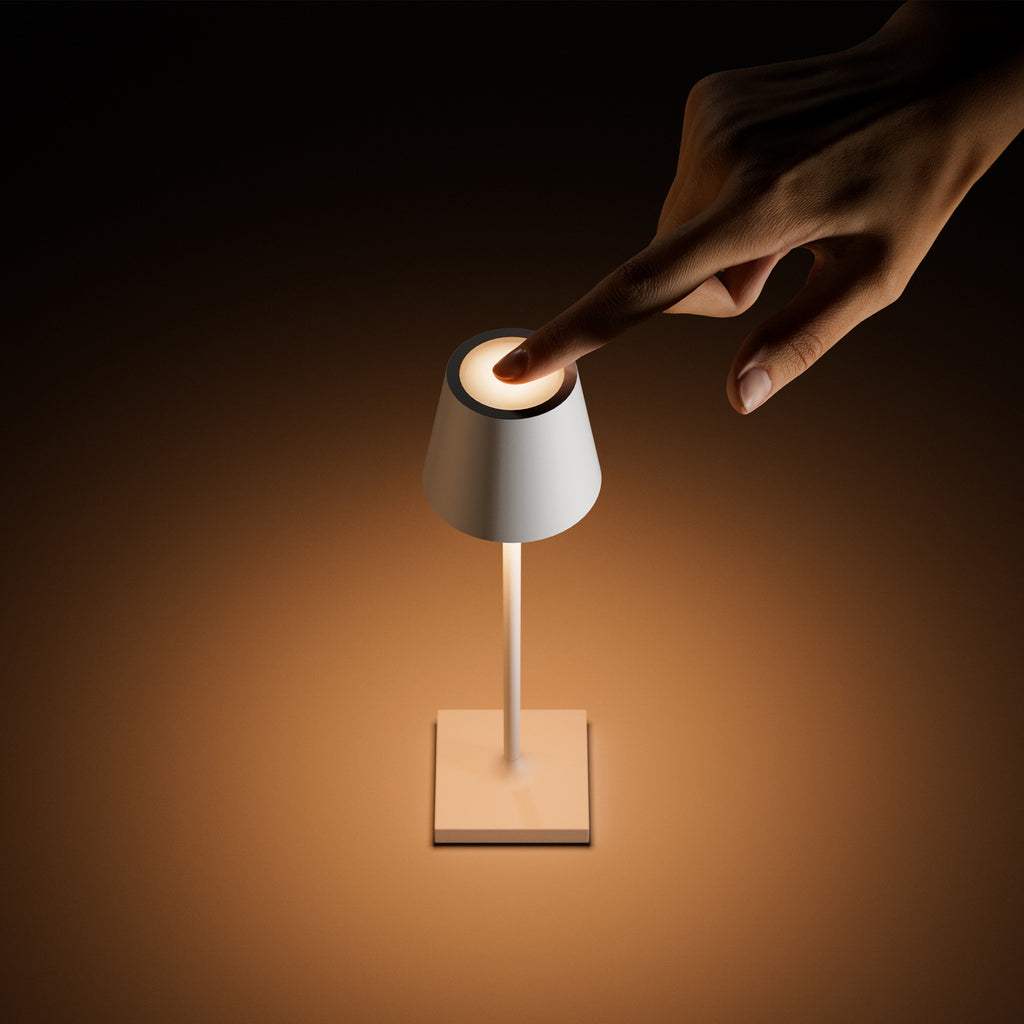 LED oppladbar bordlampe Nuindie pocket grafitt IP54 dimbar detalj