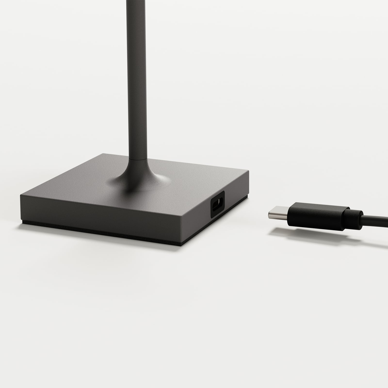 LED oppladbar bordlampe Nuindie pocket grafitt IP54 dimbar med USB-kabel