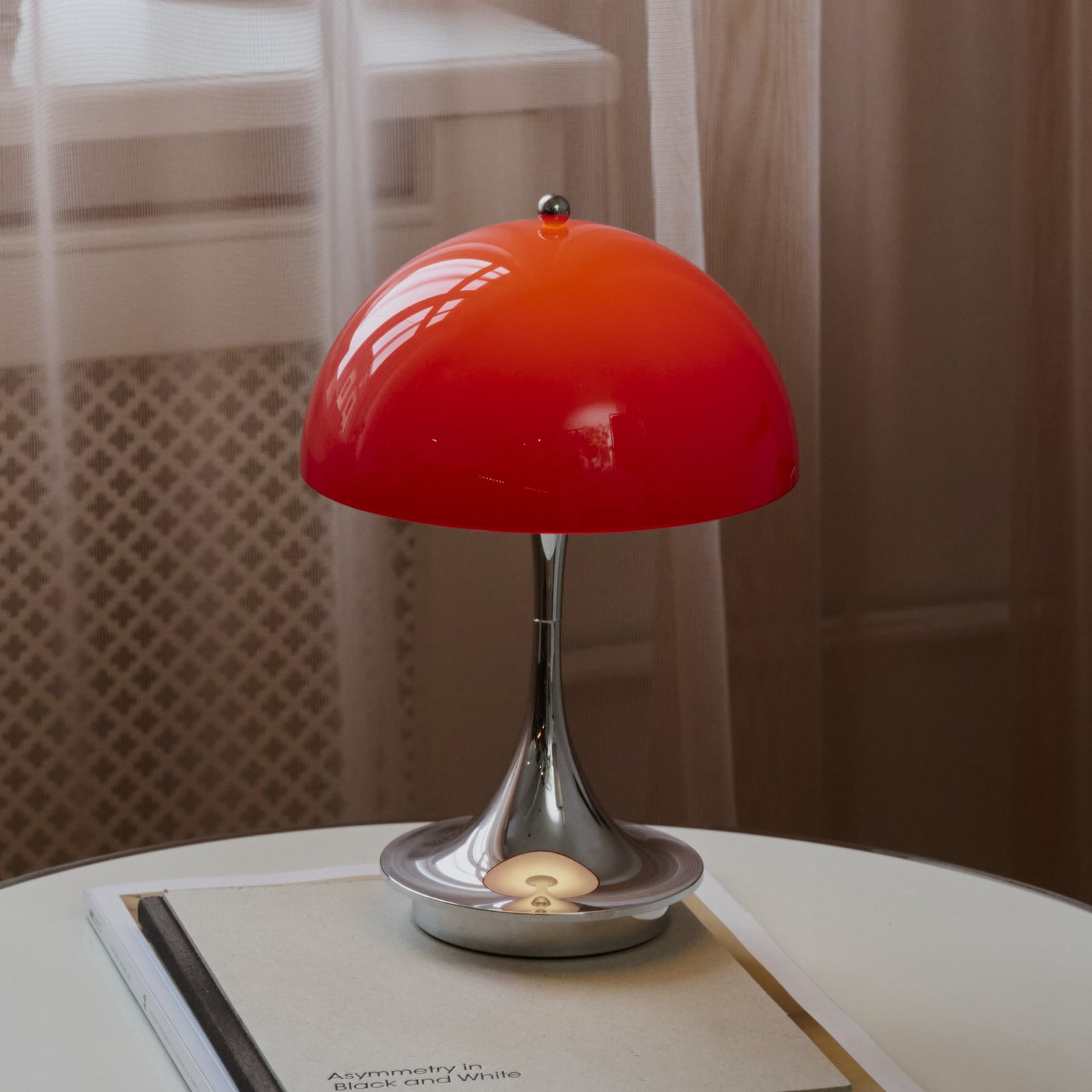 LED oppladbar bordlampe Panthella 160 opal-rød IP44 forfra