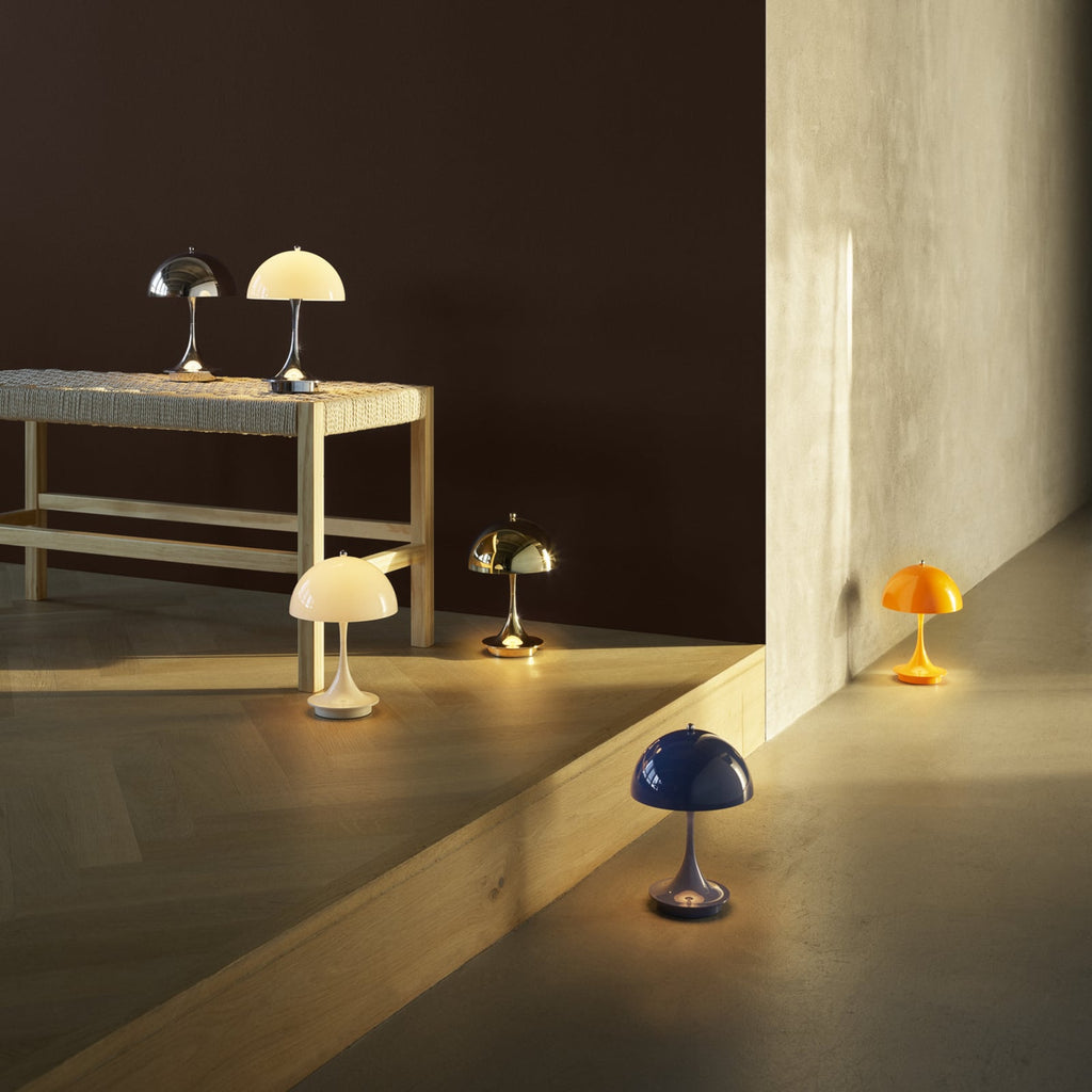 LED oppladbar bordlampe Panthella 160 V3 opalhvit IP44 med USB-ladekabel