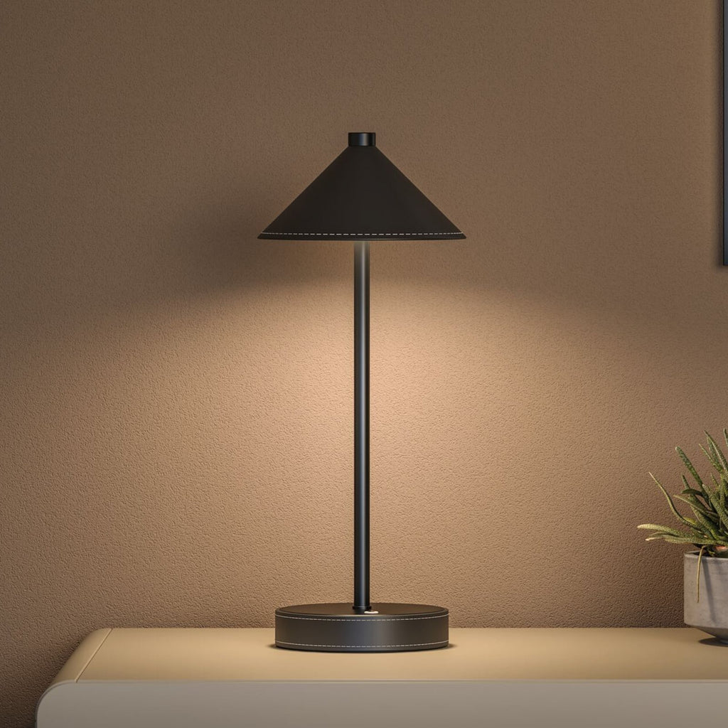 LED oppladbar bordlampe Pellini svart CCT dimbar forfra