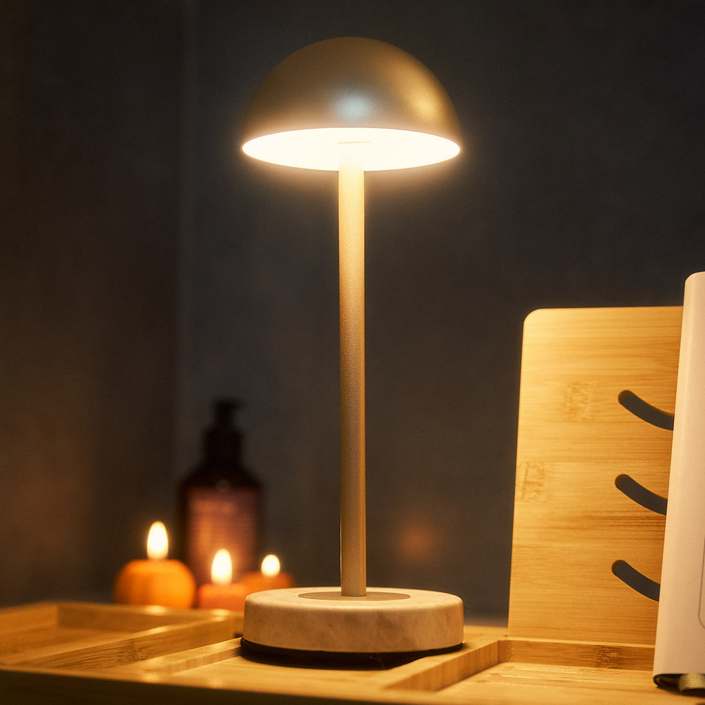 LED oppladbar bordlampe Pippin gull/travertin IP44 dimbar - Lindby
