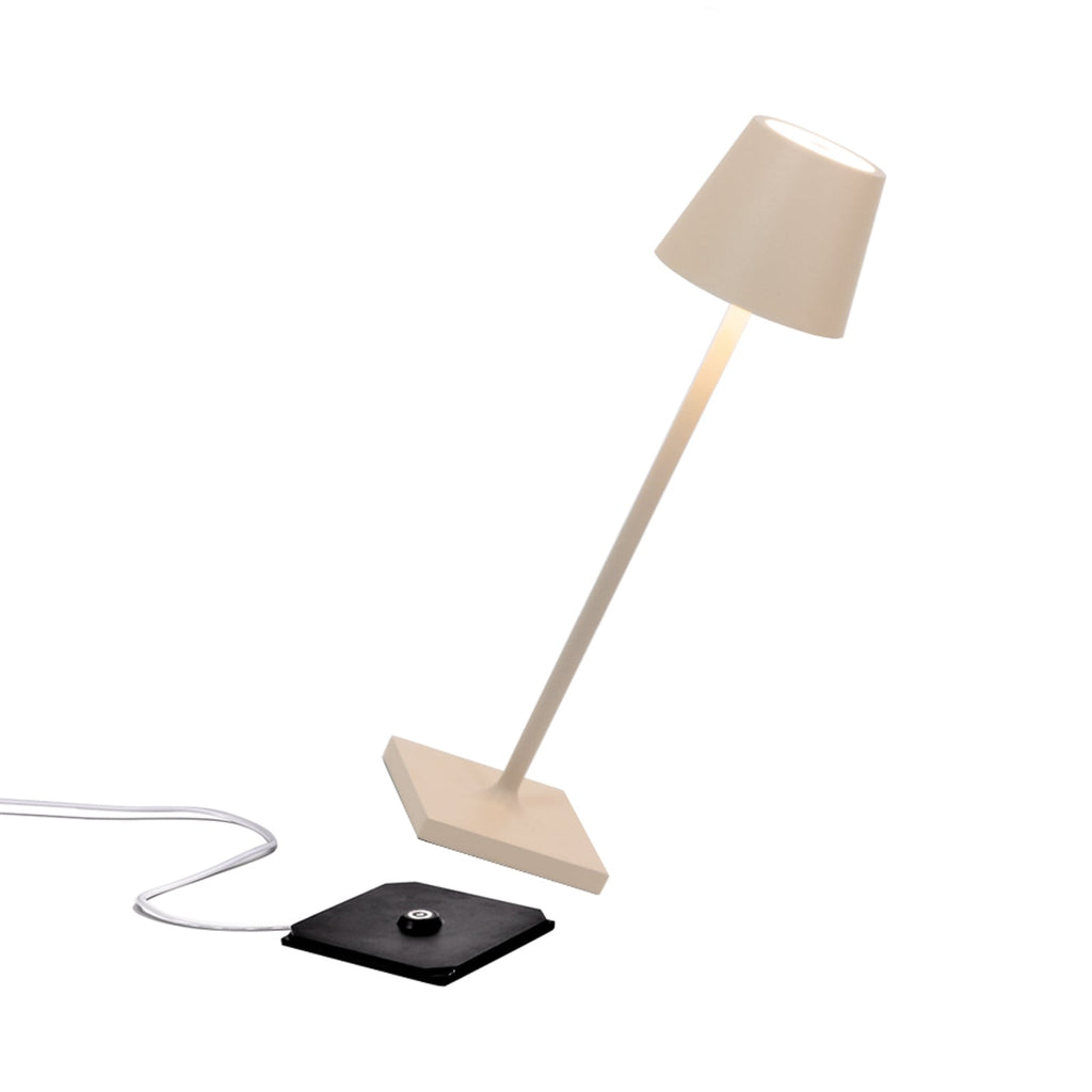 Detalj av LED oppladbar bordlampe Poldina micro sand IP65