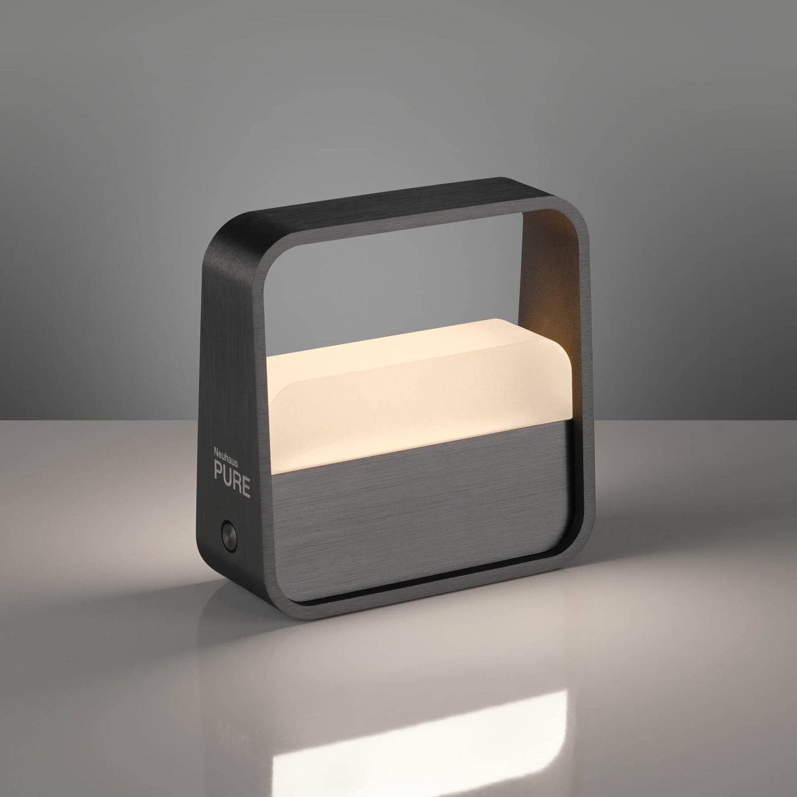 LED oppladbar bordlampe PURE Go grå aluminium dimbar vist med lyskilde
