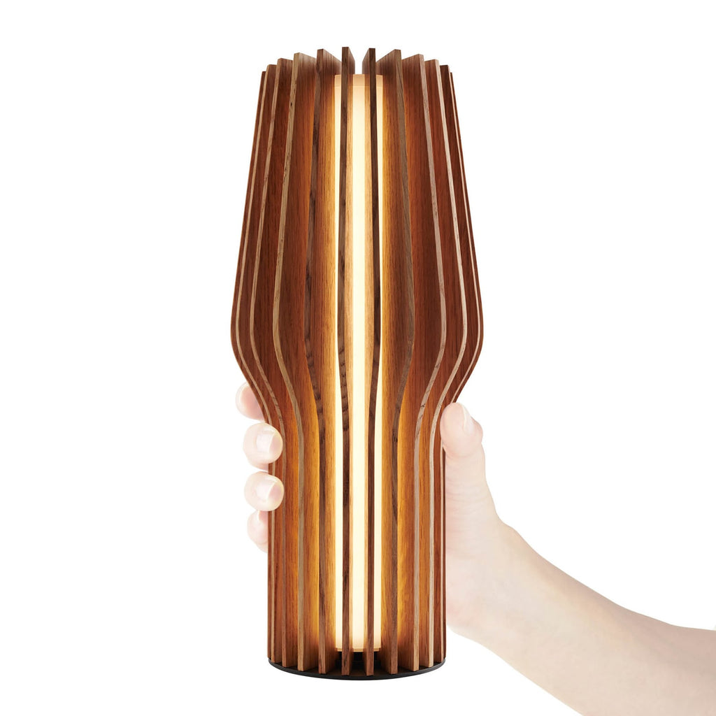 LED oppladbar bordlampe RADIANT eik dimbar Ø9,5 cm på bord