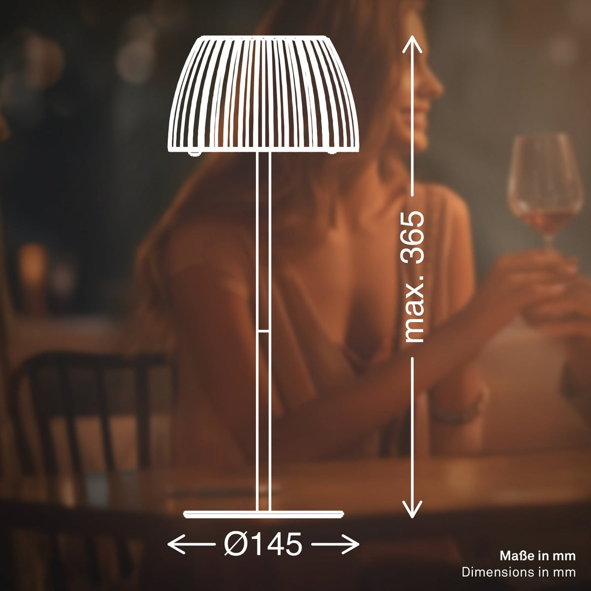 Nærbilde av dimmer på LED oppladbar bordlampe Riffle antrasitt