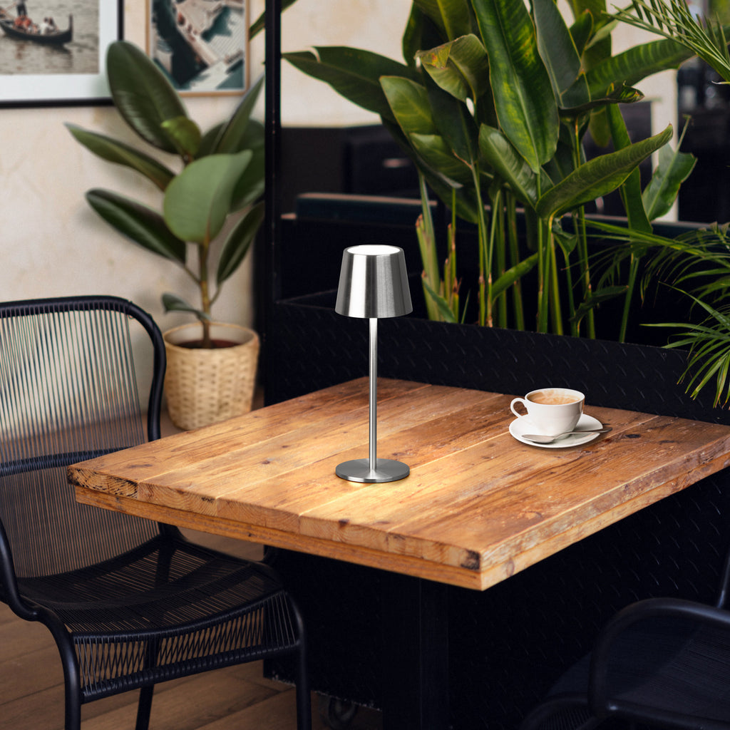 LED oppladbar bordlampe Roxi nikkel CCT dimbar IP54 bakside
