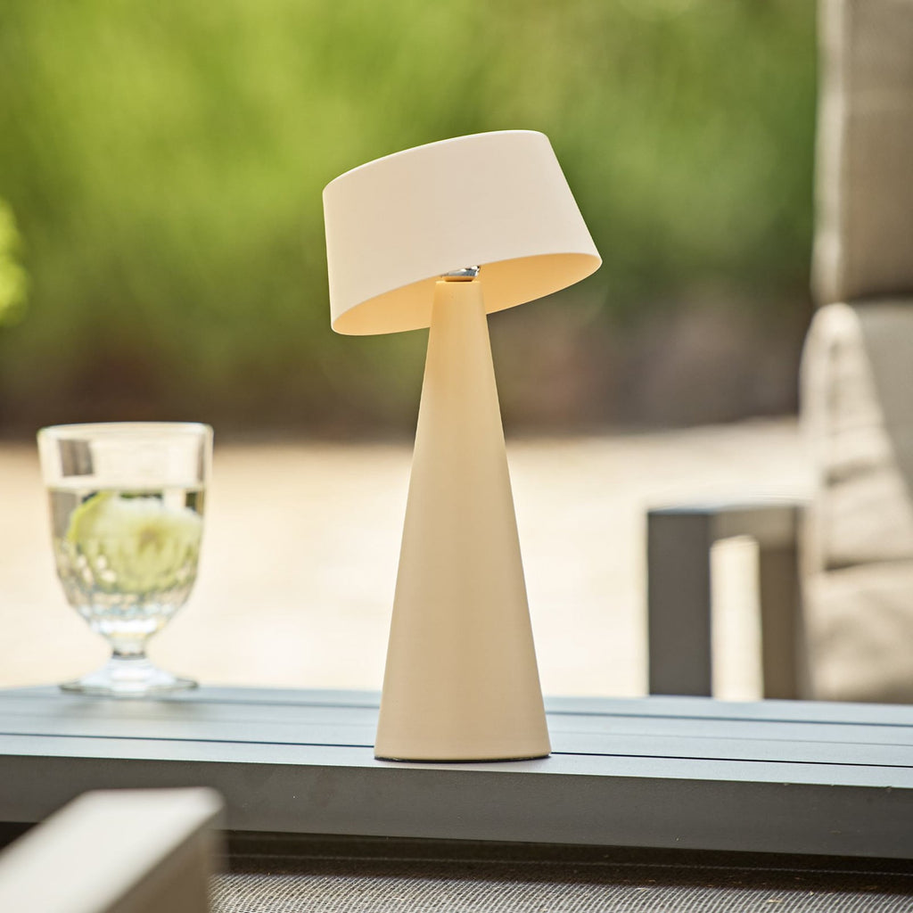 LED oppladbar bordlampe Solino dimbar beige forfra