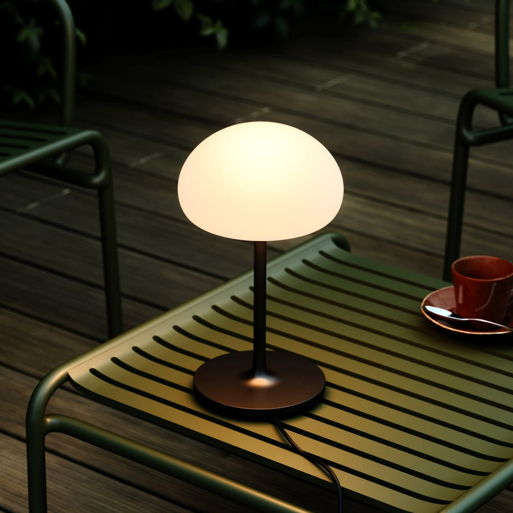 LED oppladbar bordlampe Sponge on a Stick forfra