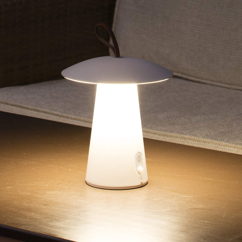 LED oppladbar bordlampe Task dimbar hvit IP54 Ø20 cm detalj nærbilde
