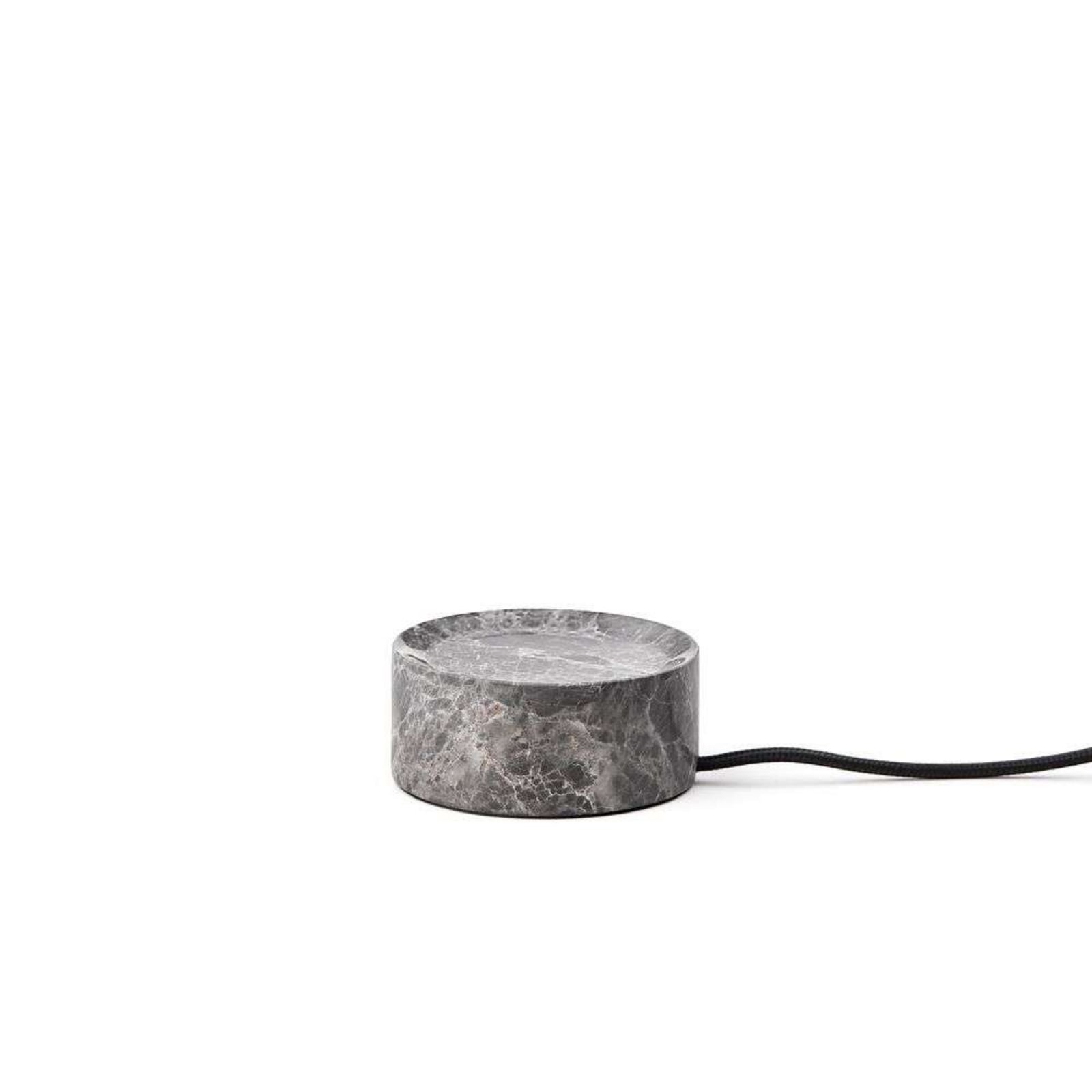 LED oppladbar bordlampe Trip marmor/glass grå/rosa IP44 montert i stue