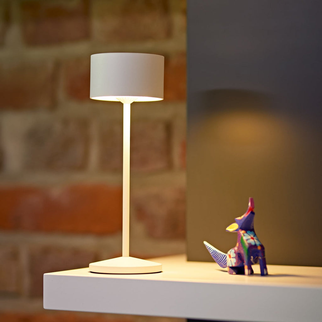 LED oppladbar bordlampe Veluna hvit CCT dimbar IP44 detalj touch-sensor
