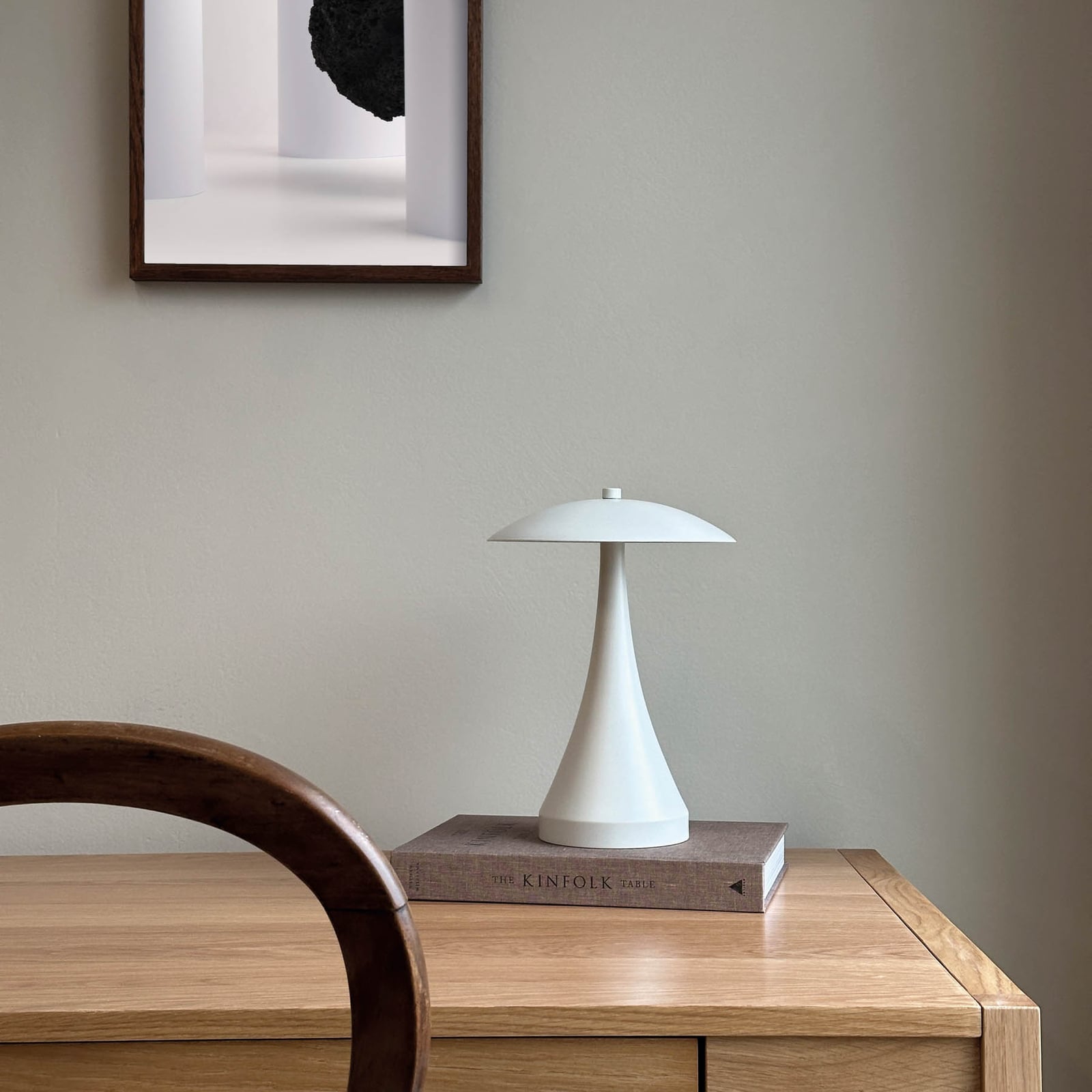 LED oppladbar bordlampe Vienna kremhvit dimbar Ø20 cm bakside