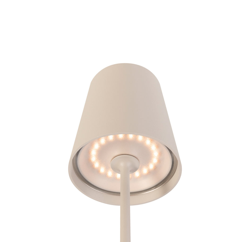 LED oppladbar bordlampe Vinolina Two aluminium CCT IP65 på ladestasjon