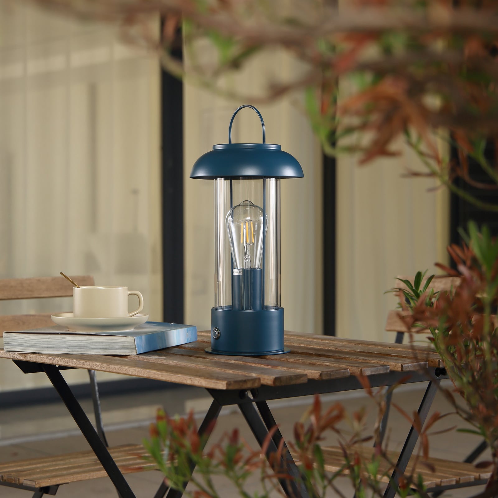 Detalj av LED oppladbar bordlampe Yvette glass blå IP44 dimbar