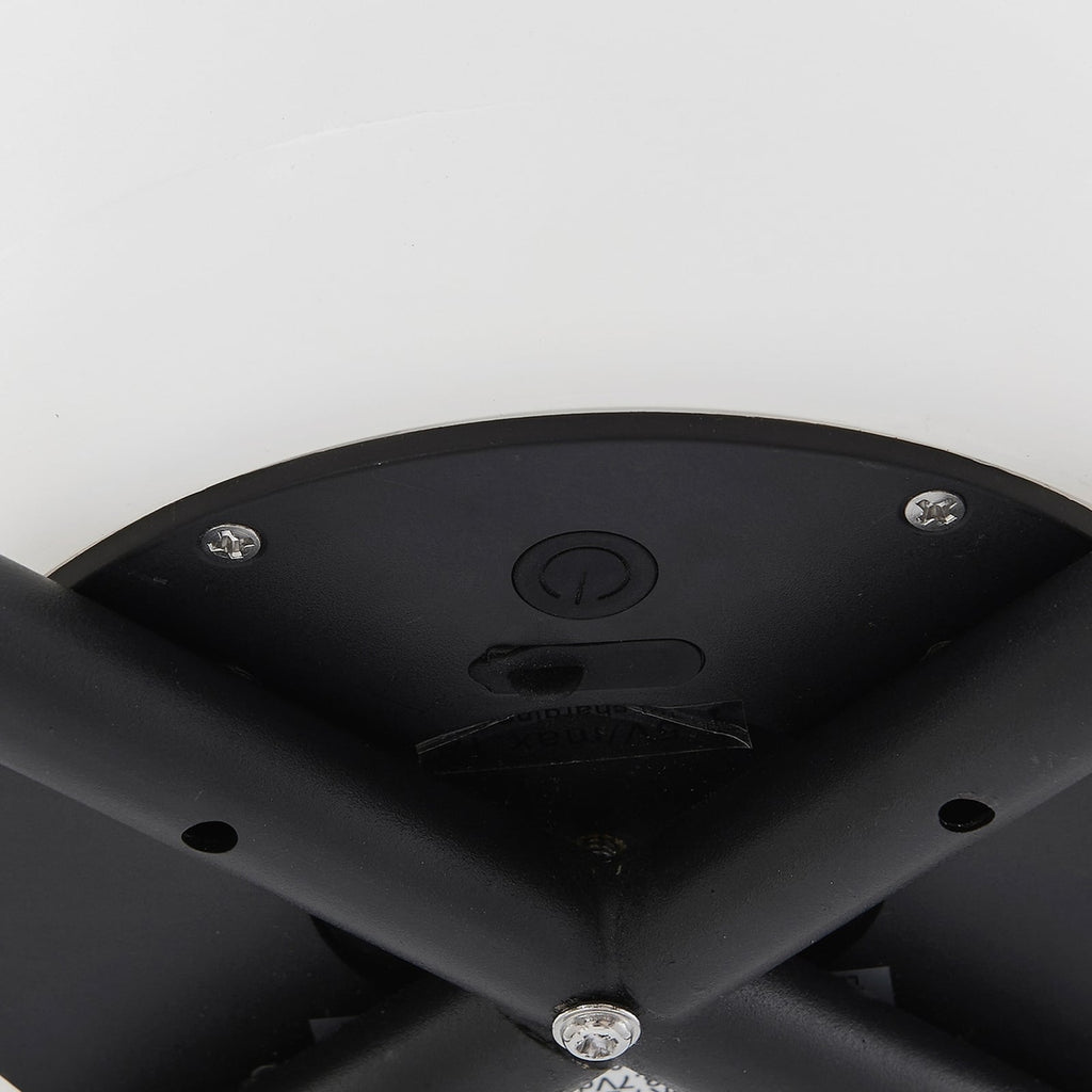 LED oppladbar gulvlampe Adebi dimbar bambus Ø32,5 cm IP44 sidevisning