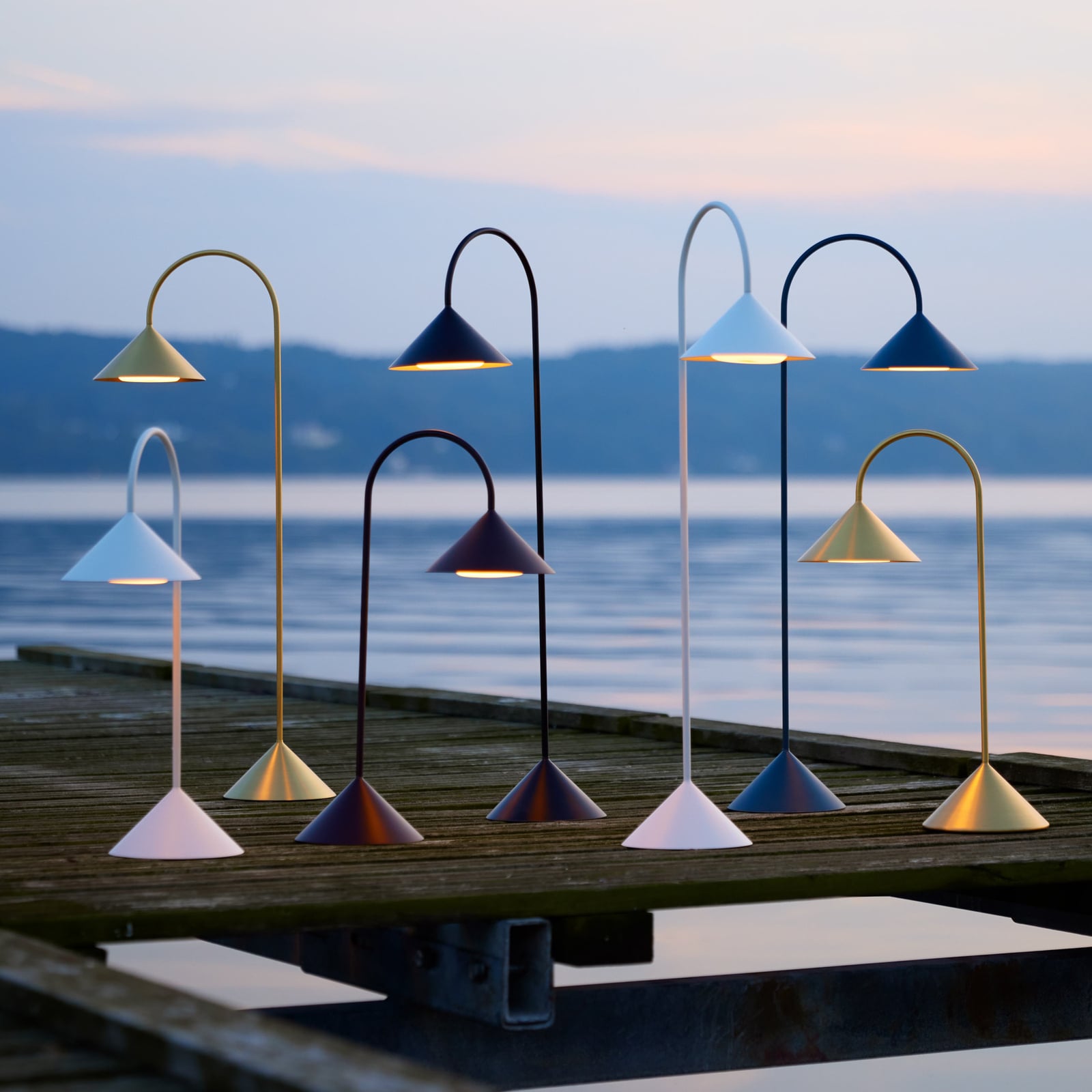 Montert LED oppladbar gulvlampe Grasp dimbar petrol 72 cm IP44 i rom