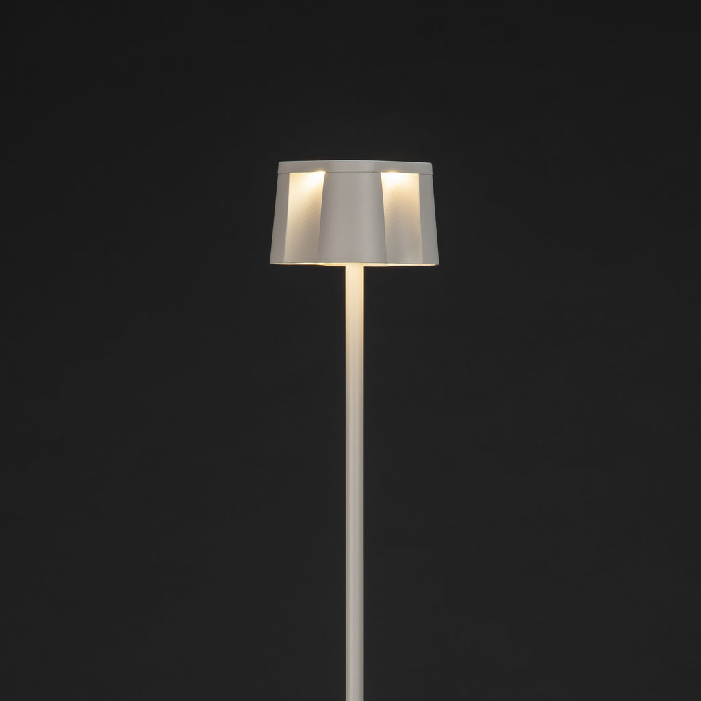 LED oppladbar gulvlampe Nice aluminium hvit IP54 dimbar CCT lysstyrke