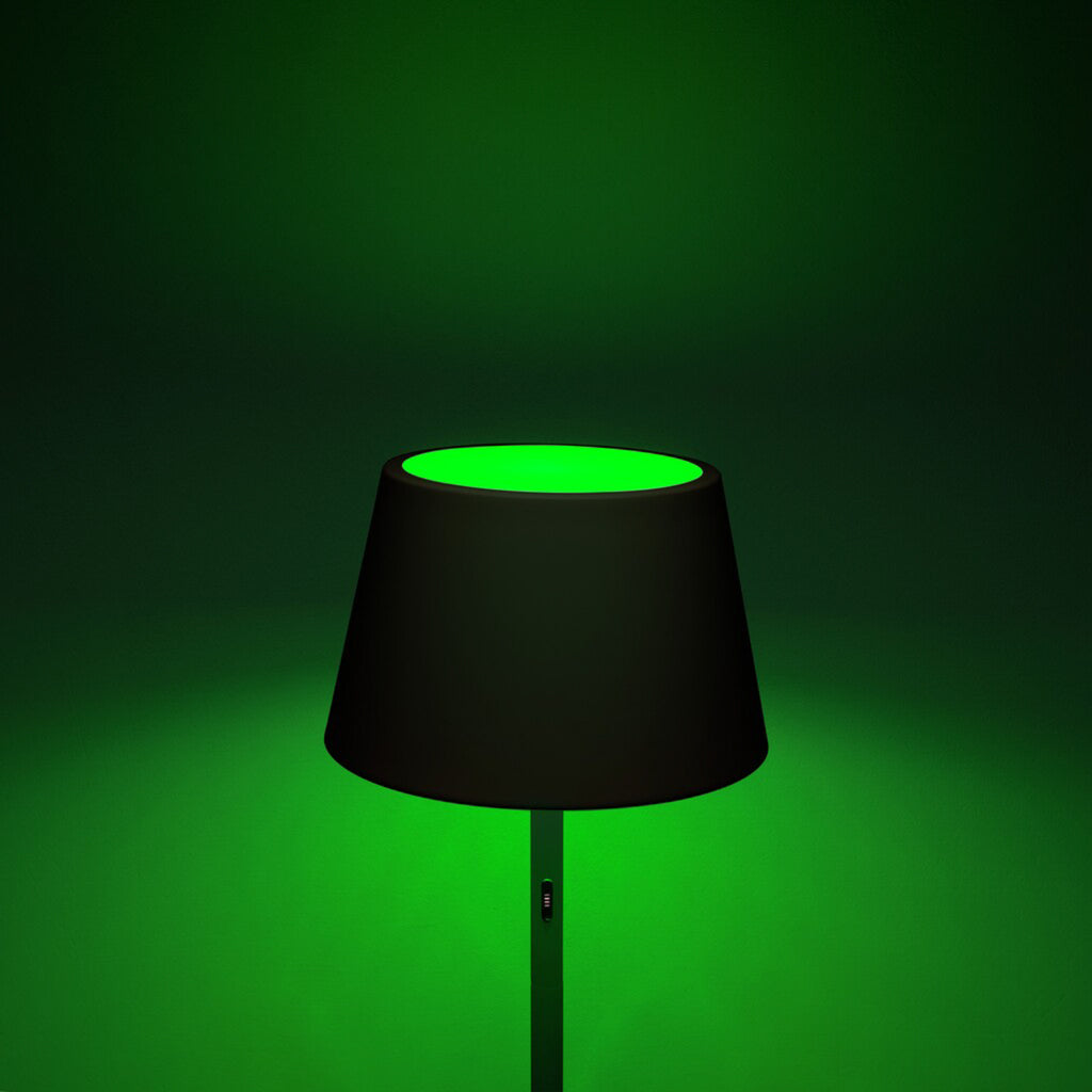 Nærbilde av LED oppladbar gulvlampe Pomezia svart 150 cm IP54 LED-lyskilde