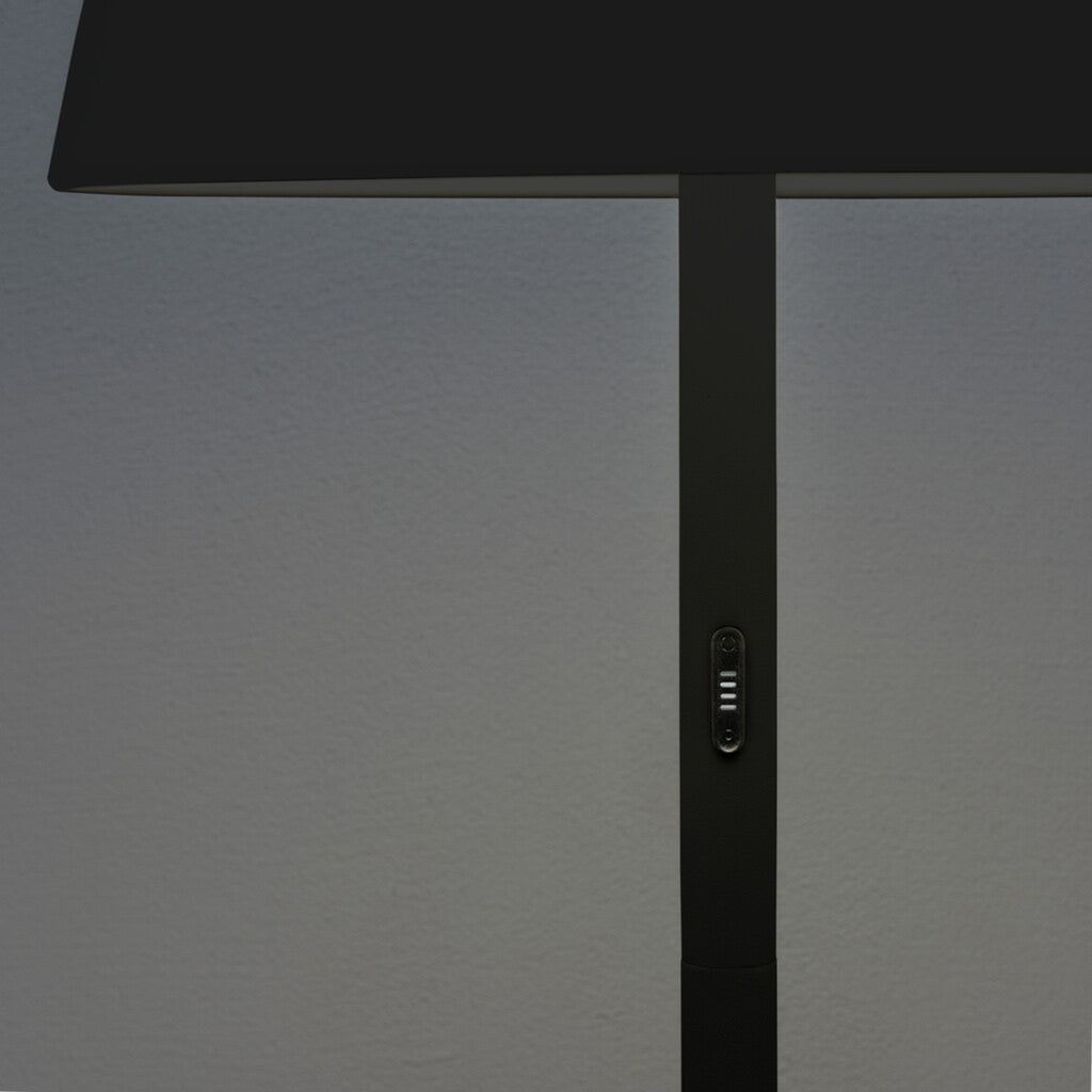 LED oppladbar gulvlampe Pomezia svart 150 cm IP54 USB-ladekabel