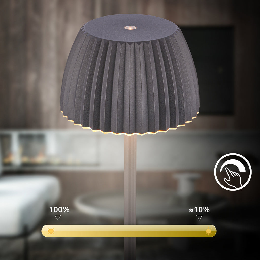 LED oppladbar gulvlampe Riffle antrasitt IP44 dimbar på terrasse