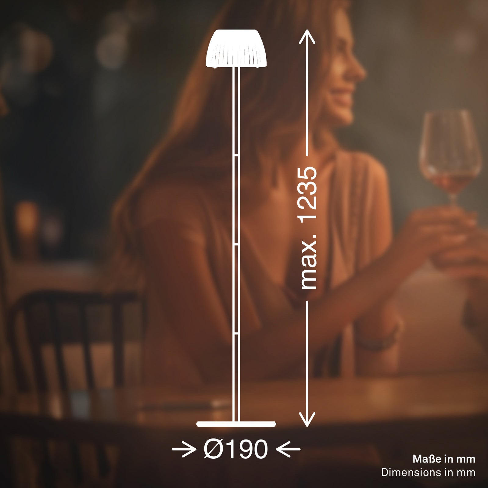LED oppladbar gulvlampe Riffle kobber dimbar IP44 nærbilde av lyskilde