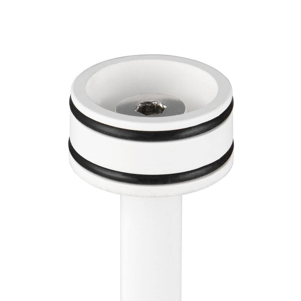 LED oppladbar gulvlampe Suarez dimbar hvit 123 cm på terrasse