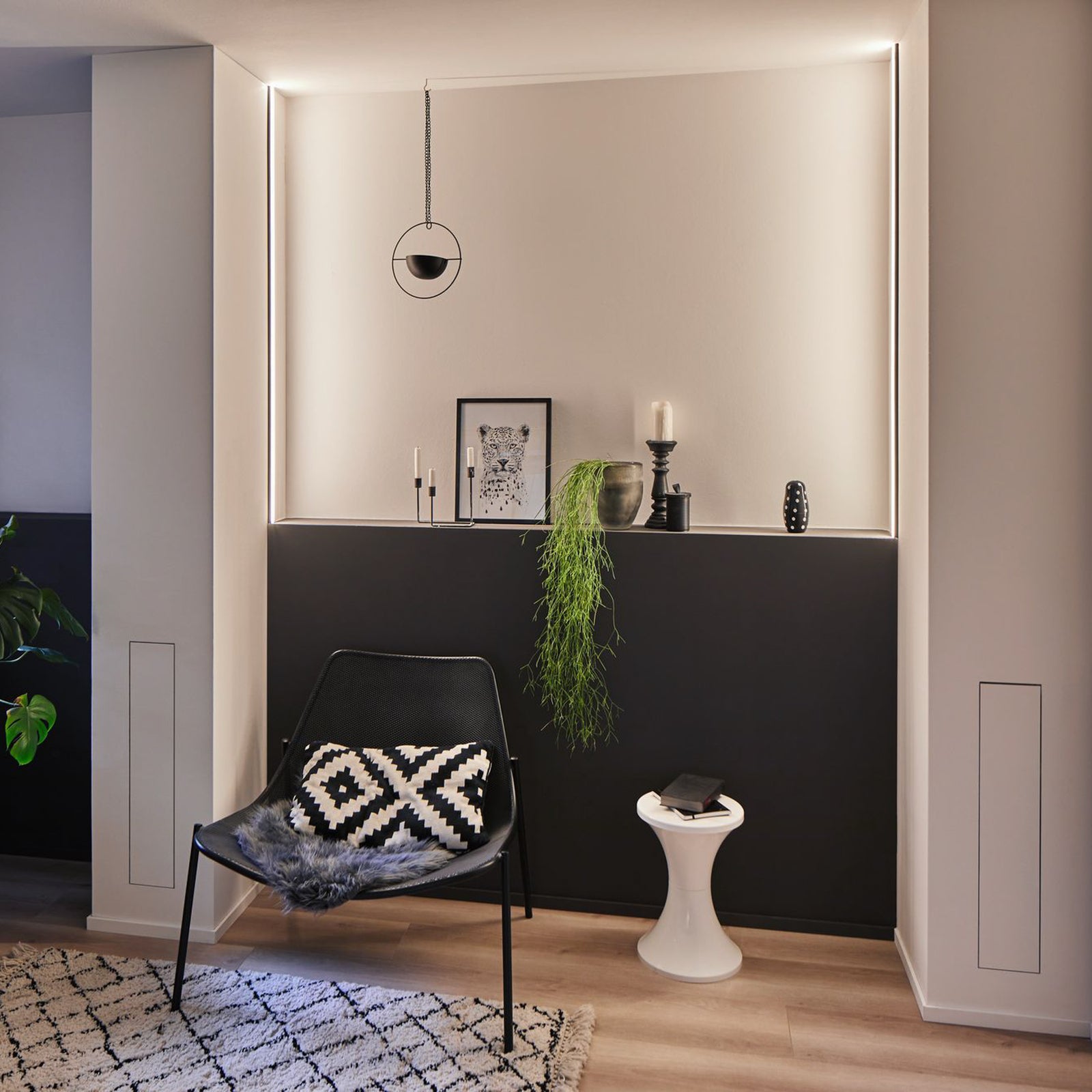 LED påbyggprofil Square svart med hvit diffusor 200 cm detalj