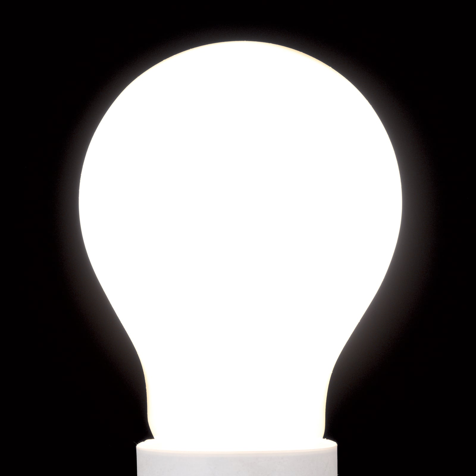 Detalj av LED-pære E27 A60 matt 15W 2700K 2000lm dimbar - ORION