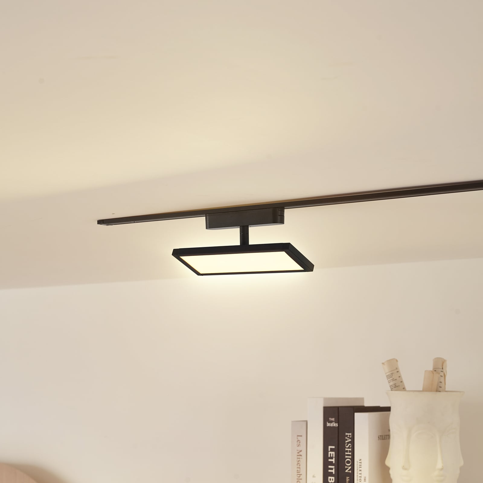 LED-panel 48V Lumaro dimbar svart aluminium bakside