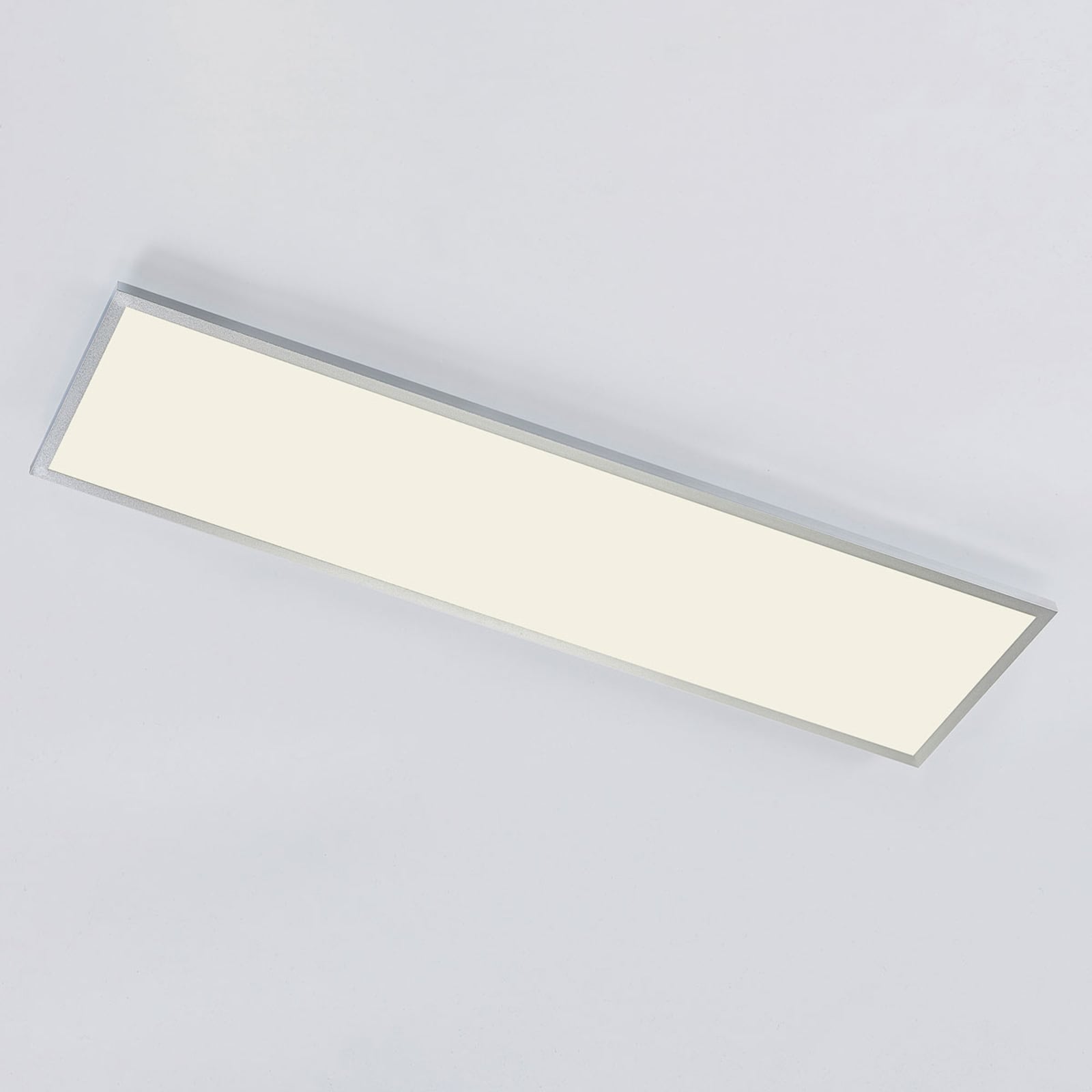 LED-panel Arthur sølv 120x30 cm detalj av kant