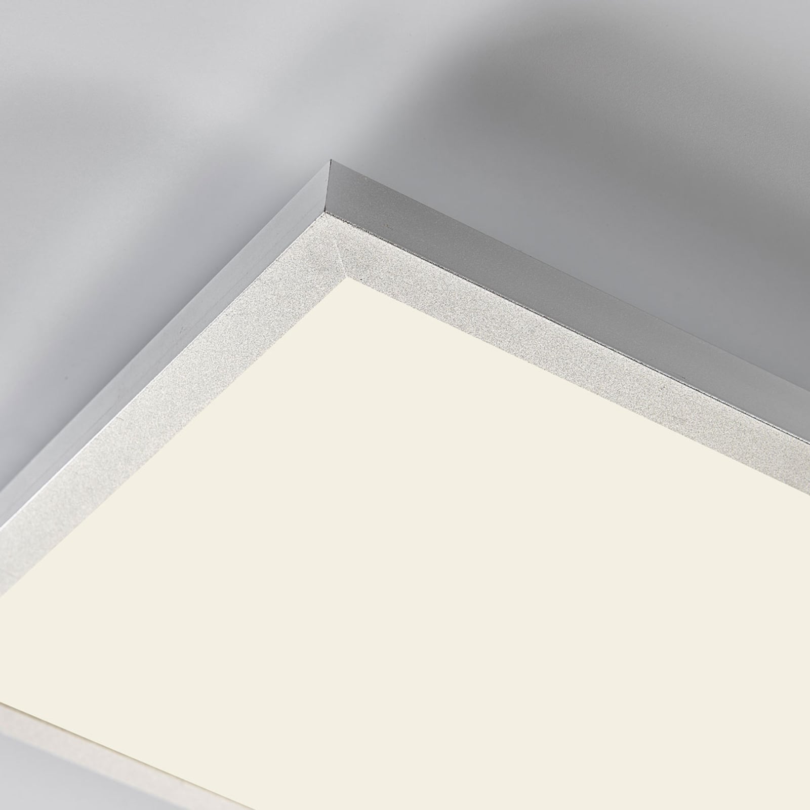 LED-panel Arthur sølv 120x30 cm nærbilde av lys