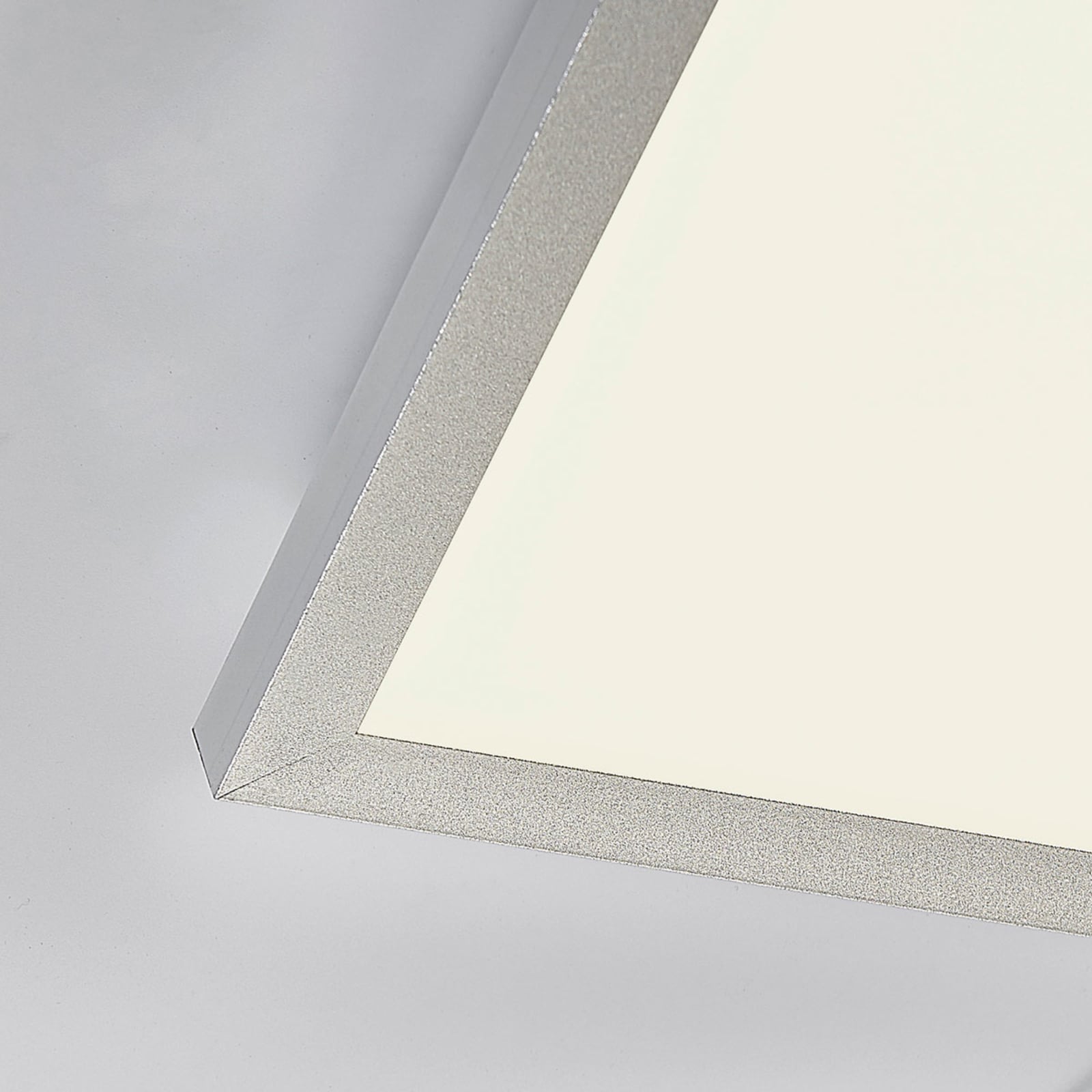 LED-panel Arthur sølv 120x30 cm sideprofil