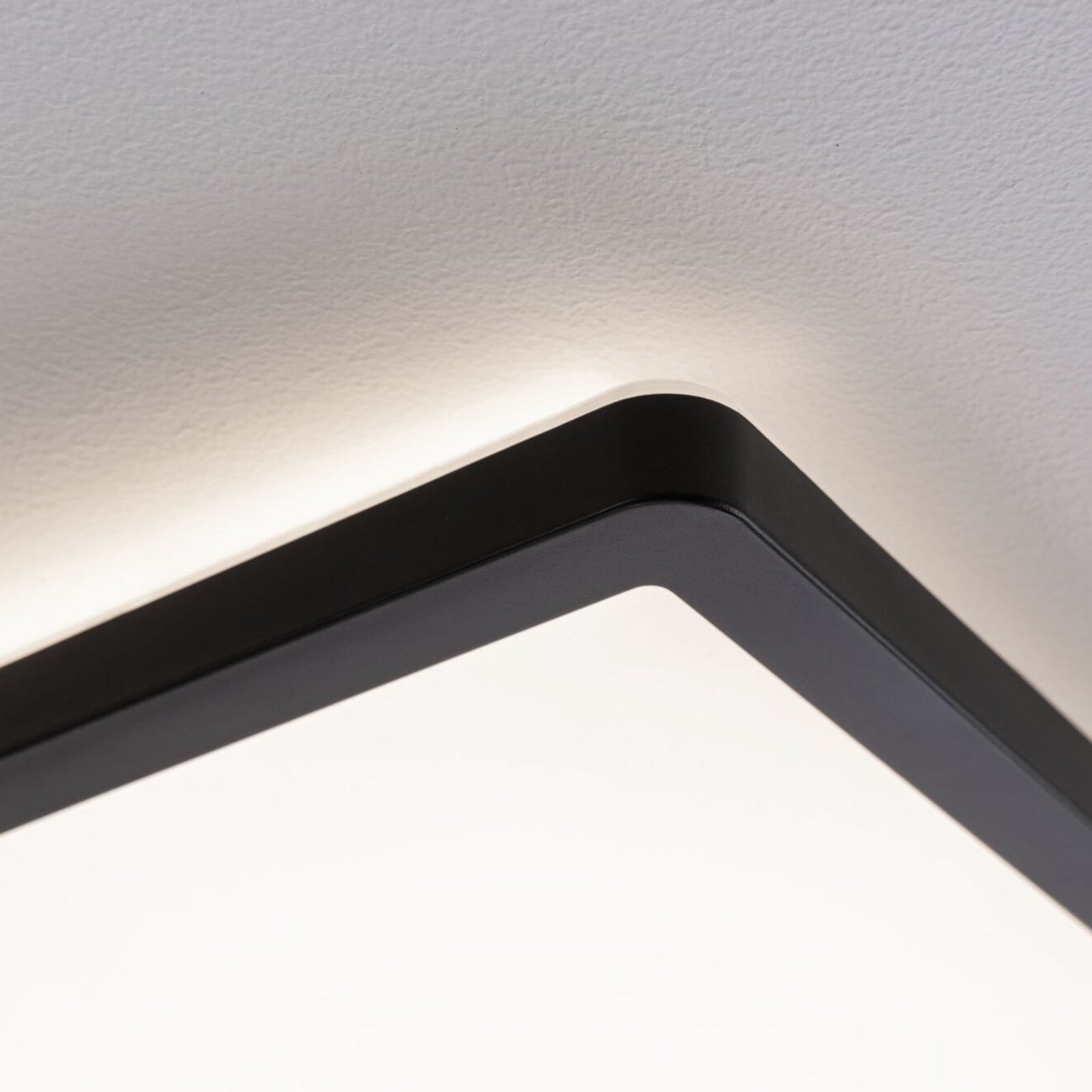Detalj av LED-panel Atria Shine svart 42x42 cm dimbar 3000K 22W