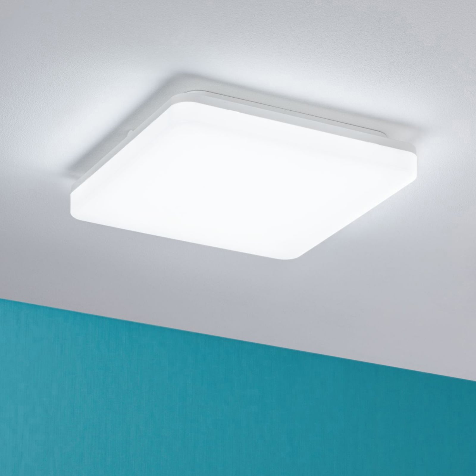 LED panel Cela kvadratisk 28x28 cm hvit IP44 lysmodus dagslys